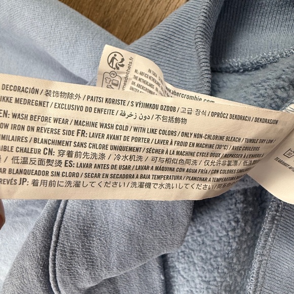 Abercrombie & Fitch Women's Crewneck Embossed Logo Sweatshirt Sz S Blue/Gray - Picture 9 of 10